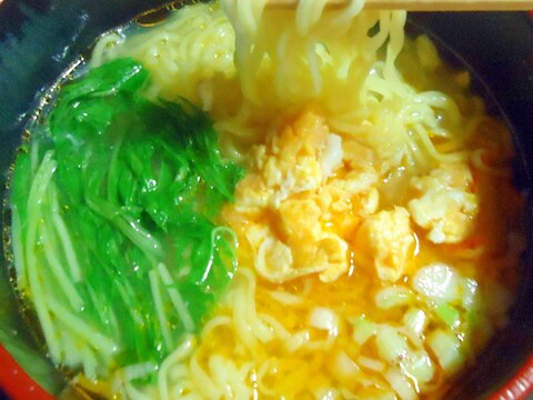 水菜たまご塩ラーメン